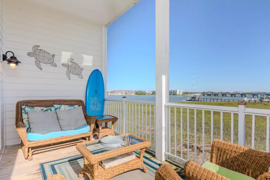 108 W 2nd St, Folly Beach, SC 29439
