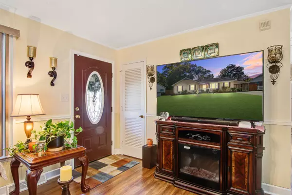 North Charleston, SC 29420,7727 Picardy Pl