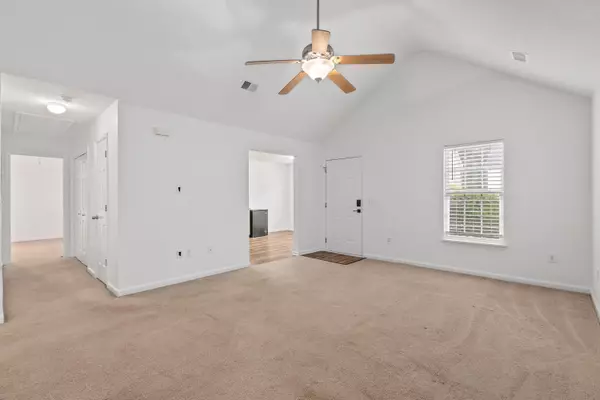 Summerville, SC 29483,211 Bainsbury Ln