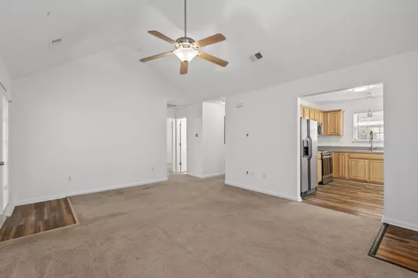 Summerville, SC 29483,211 Bainsbury Ln