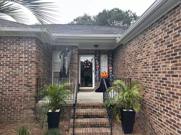 Mount Pleasant, SC 29464,611 Fishermans Bnd