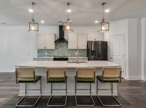 Johns Island, SC 29455,2009 Elvington Rd