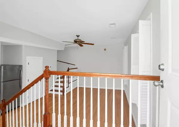 Charleston, SC 29401,295 King St #B2