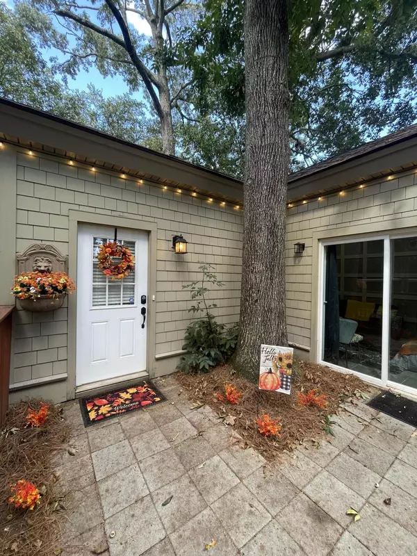 Mount Pleasant, SC 29464,1255 Oldwanus Dr #A