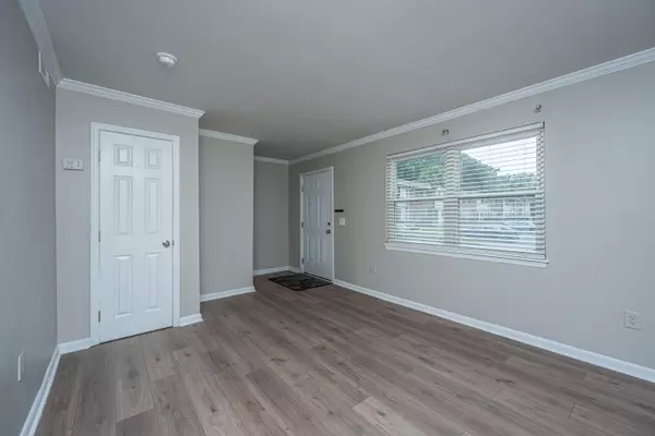 Charleston, SC 29414,415 Parkdale Dr #15c