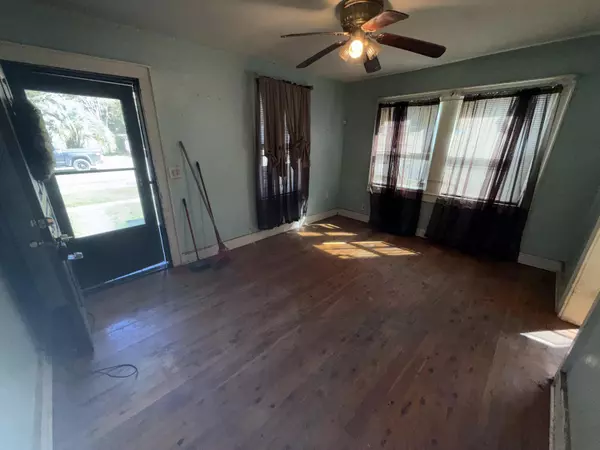 North Charleston, SC 29405,2735 Constitution Ave