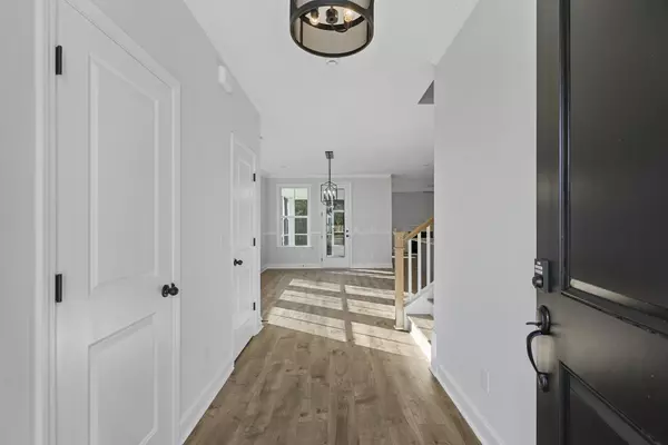 Summerville, SC 29486,301 Clipper Ct