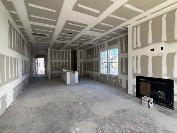 Summerville, SC 29486,749 Blueway Ave