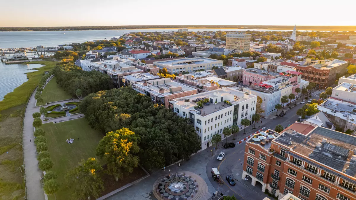 Charleston, SC 29401,1 Vendue Range #L