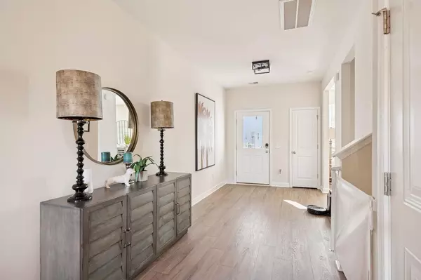 Johns Island, SC 29455,673 Mclernon Trace