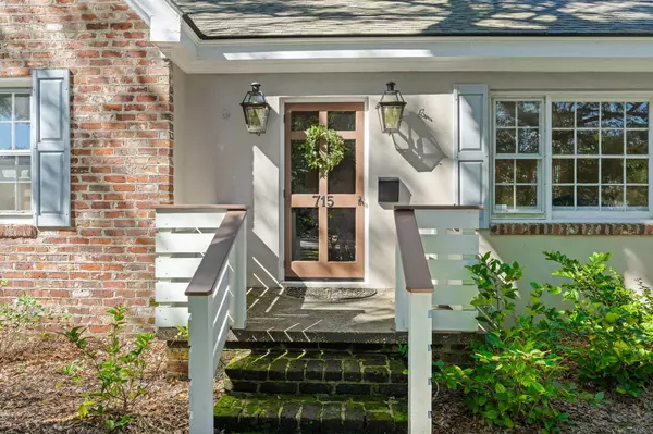 Charleston, SC 29407,715 Parish Rd