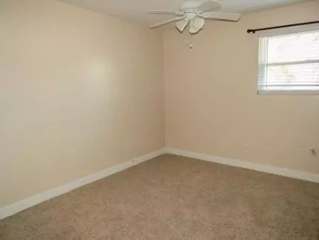 North Charleston, SC 29405,4876 Holbird Dr