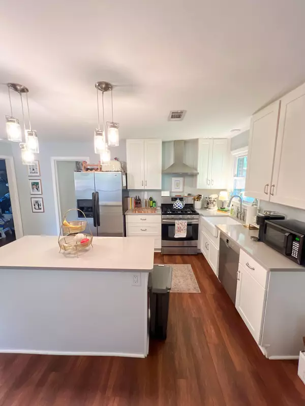 Charleston, SC 29407,623 End St