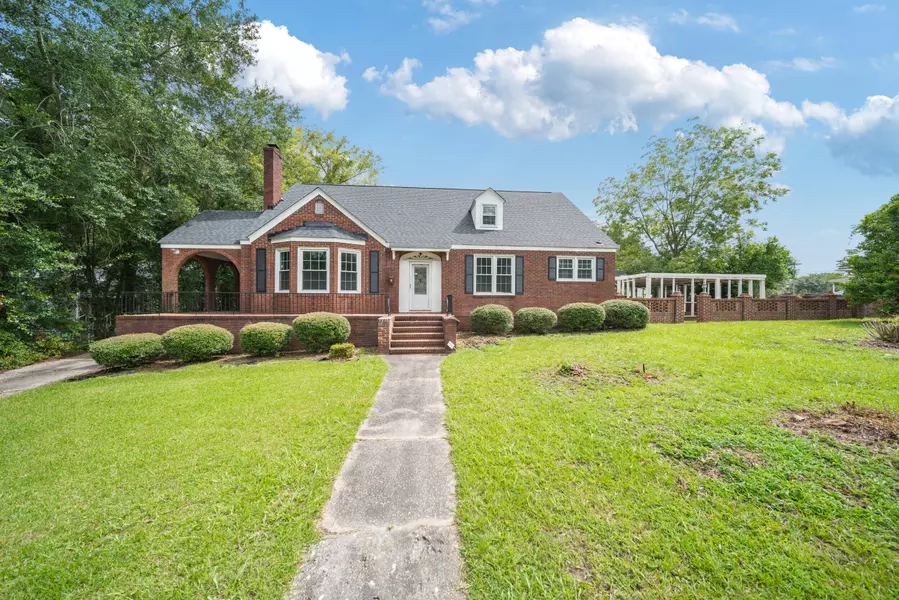 1740 Carolina Ave, Orangeburg, SC 29115