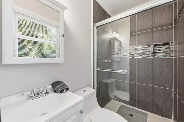 Summerville, SC 29483,120 Rosa St