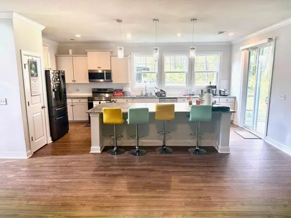 Huger, SC 29450,404 Bowstring Dr