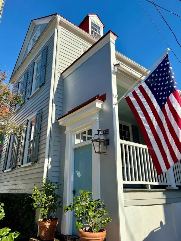 Charleston, SC 29403,43 Chapel St