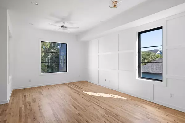 Charleston, SC 29403,75 Aiken St #200