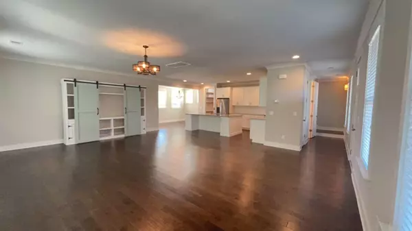 Summerville, SC 29485,223 Gnarly Oak Ln