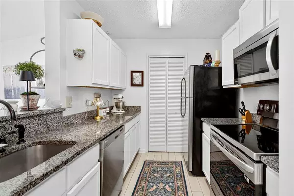 Mount Pleasant, SC 29466,2011 N Hwy 17 #1100 I