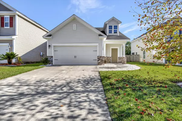 1689 Eider Down Dr, Summerville, SC 29483