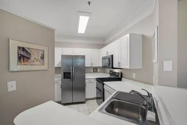 Charleston, SC 29412,2122 Telfair Way