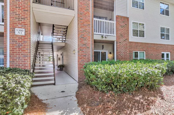 Mount Pleasant, SC 29466,2011 N Highway 17 #1300c