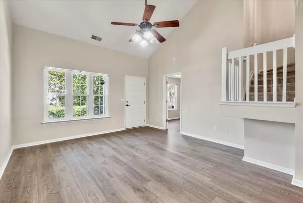 North Charleston, SC 29406,7900 Shadow Oak Dr