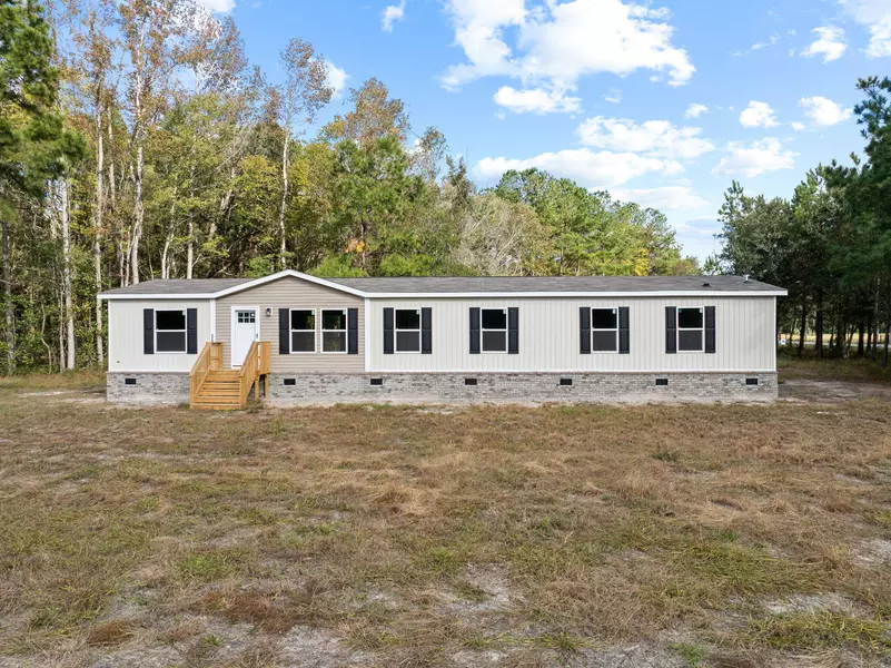 526 Limestone Rd, Harleyville, SC 29448