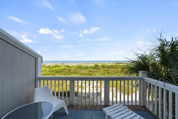 Saint Helena Island, SC 29920,4 Harbor Dr #K208