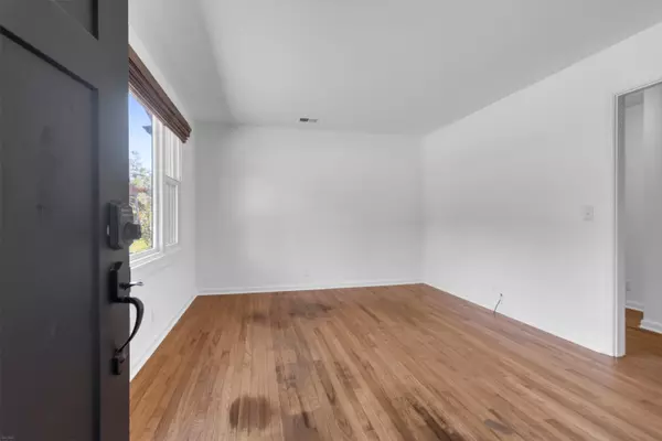 1017 Leonard Dr, Johns Island, SC 29455