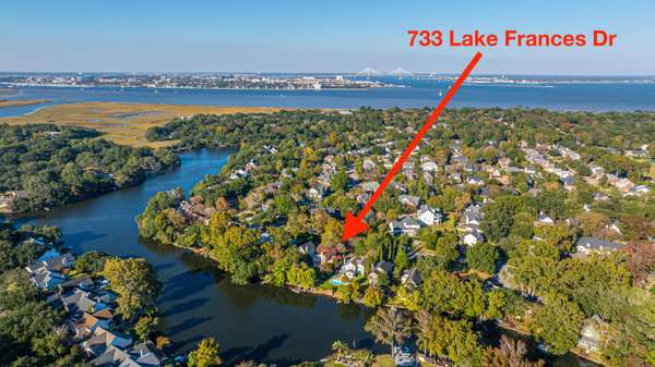 733 Lake Frances Dr, Charleston, SC 29412