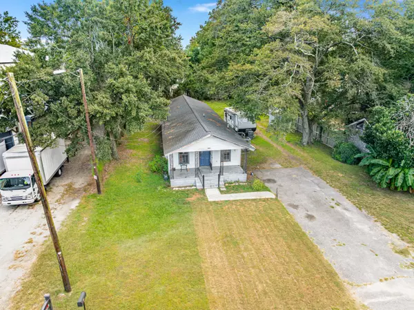 Hanahan, SC 29410,5815 Robinson St St