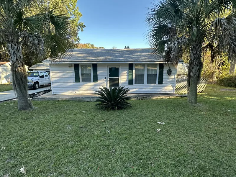 307 Irick Dr, Eutawville, SC 29048