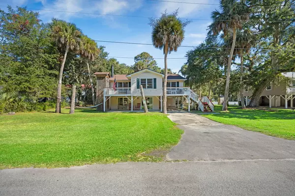 Edisto Island, SC 29438,607 Portia St