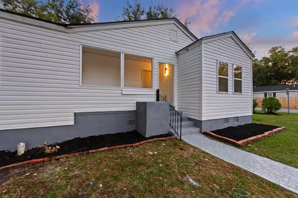 2682 Ranger Dr, North Charleston, SC 29405