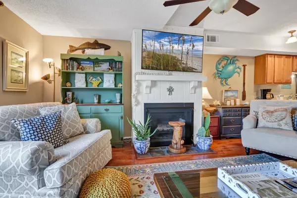 Edisto Island, SC 29438,240 Sea Cloud Cir