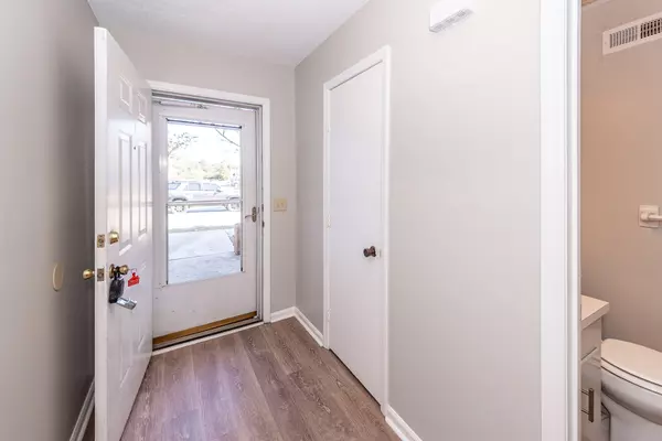 Charleston, SC 29412,40 Meander Row #12