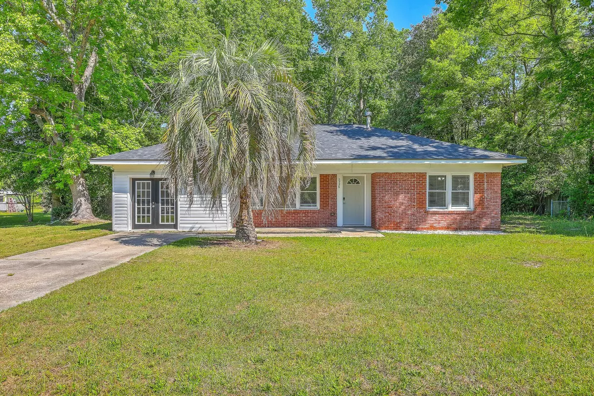 North Charleston, SC 29406,2736 Shadow Ln