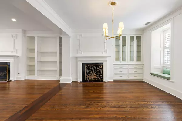 Charleston, SC 29401,8 1/2 Ellliott St