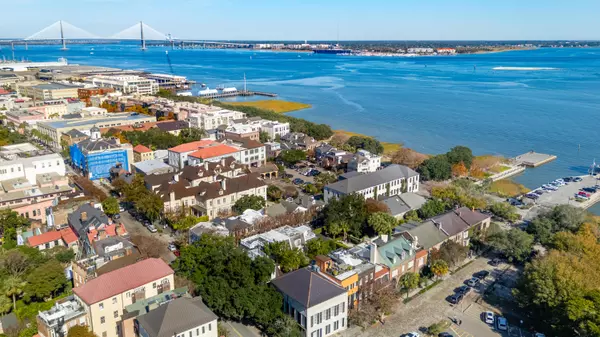 Charleston, SC 29401,10 S Adgers Wharf