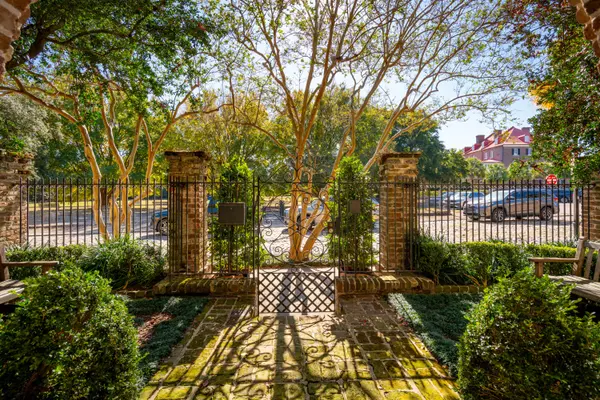 Charleston, SC 29401,10 S Adgers Wharf