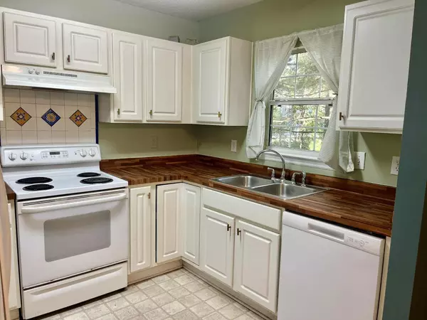 Summerville, SC 29485,524 Beverly Dr