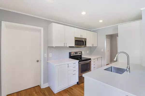 Charleston, SC 29414,574 Dobbin Rd