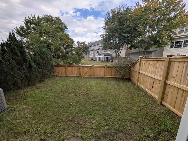 4160 Perrine St, Charleston, SC 29414