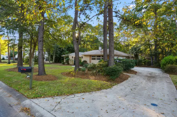 Mount Pleasant, SC 29464,815 Farm Quarter Rd