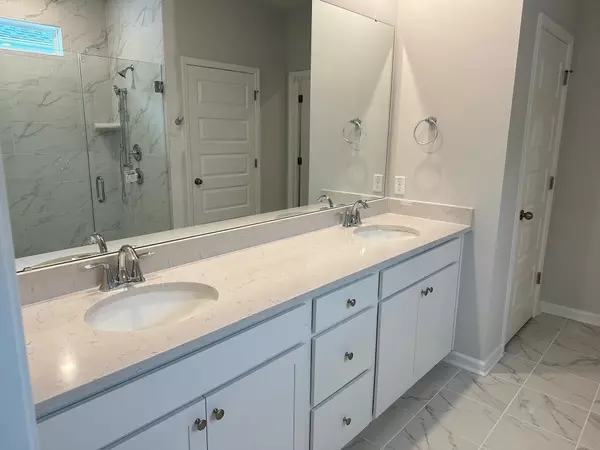 Summerville, SC 29485,1729 Locals St