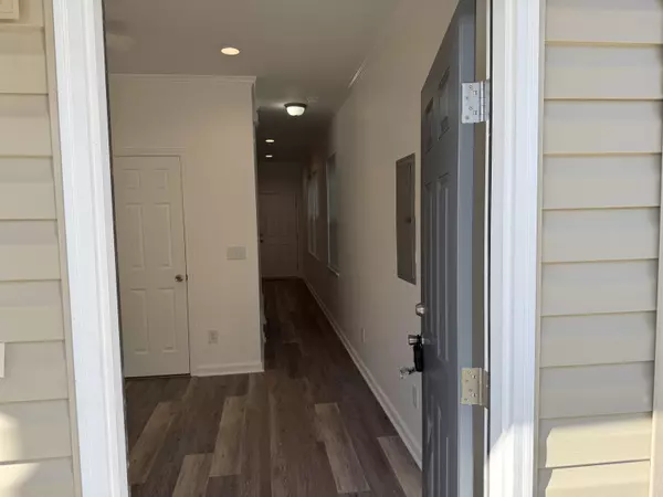 North Charleston, SC 29405,1990 Comstock Ave