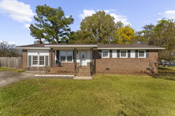 53 University Dr,  Ladson,  SC 29456