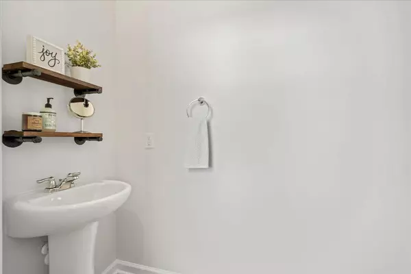 Summerville, SC 29486,175 Sweet Cherry Ln